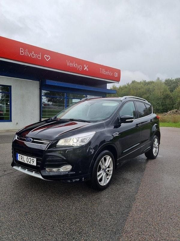 Svart Begagnad 2016 Ford Kuga Titanium X SUV | 142 900 kr (Marknadspris) - Bild 1/4