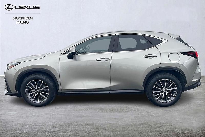 Begagnad Lexus NX350h Executive Line 245 HK (180 kW) 2022 Ljusgrå SUV