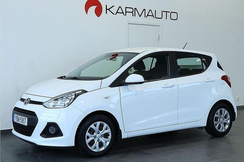 Vit Begagnad 2016 Hyundai i10 Comfort Halvkombi | 104 900 kr (Marknadspris) - Bild 1/4