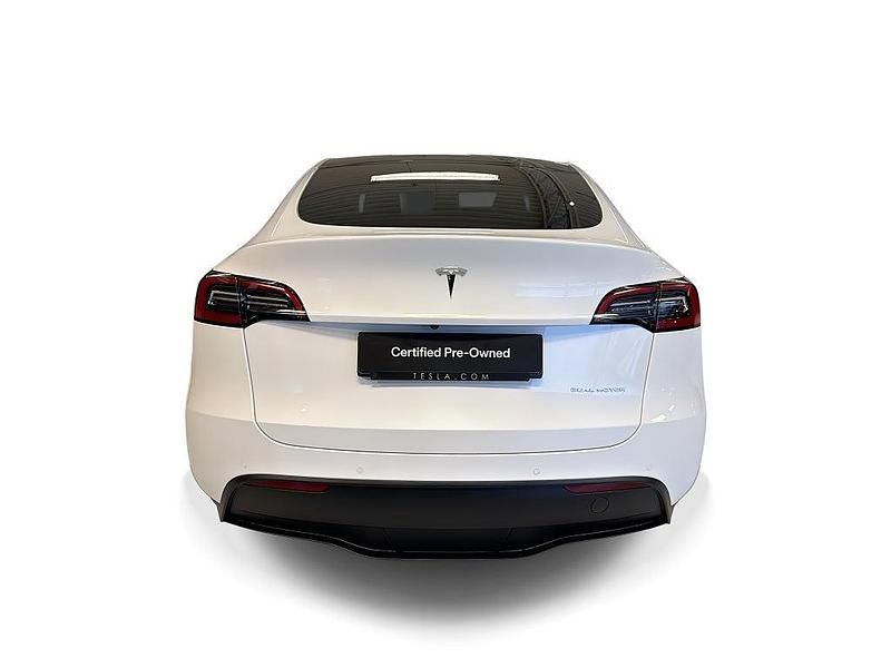 Begagnad Tesla Model Y Long Range AWD 378 kW (514 HK) 2022 Vit SUV