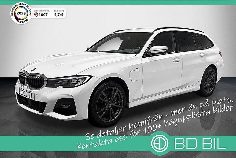 Vit Begagnad 2020 BMW 330e M Sport Kombi | 309 900 kr (Marknadspris) - Bild 1/3