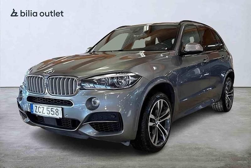 Grå Begagnad 2018 BMW X5 SUV | 449 800 kr - Bild 1/1