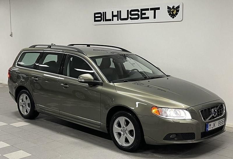 Grön Begagnad 2010 Volvo V70 Kombi | 84 900 kr (Bra pris) - Bild 1/4
