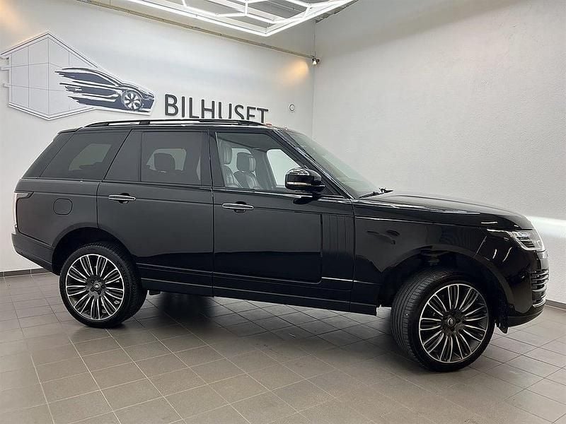 Begagnad Land Rover Range Rover SVAutobiography 525 HK (386 kW) 2019 Svart SUV