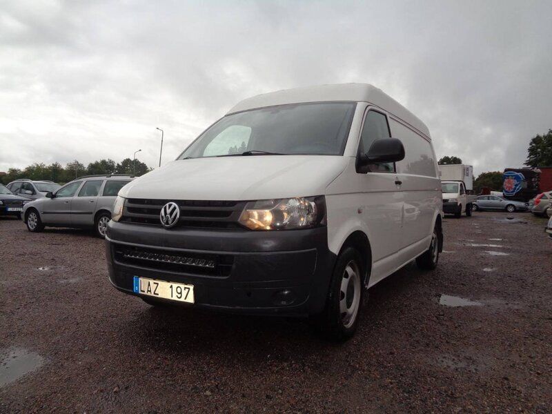 Vit Begagnad 2011 VW T5 Van | 95 000 kr (Superpris) - Bild 1/4
