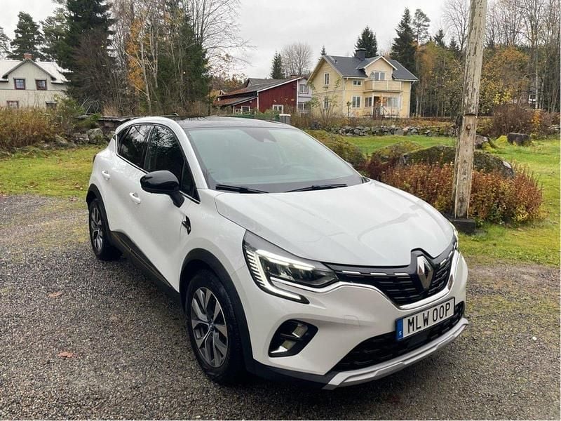 Vit Begagnad 2021 Renault Captur SUV | 220 000 kr - Bild 1/4