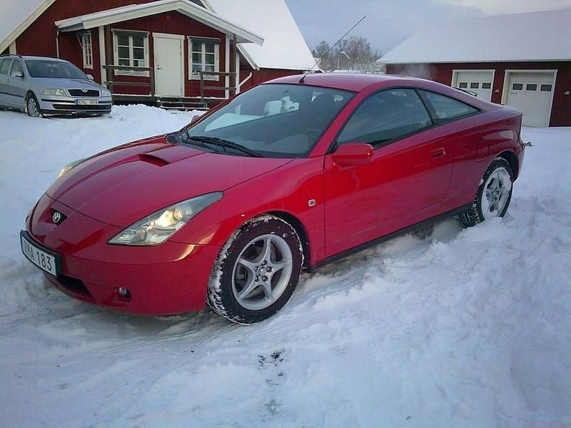 Begagnad Toyota Celica 143 HK (105 kW) 2000 Röd Sportkupé