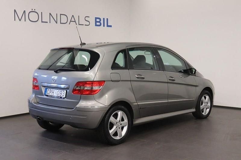Begagnad Mercedes B200 136 HK (100 kW) 2007 Grå Minibuss