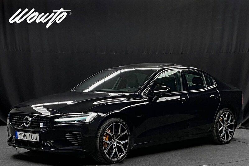 Svart (black solid stone) Begagnad 2021 Volvo S60 Sedan | 449 800 kr - Bild 1/3