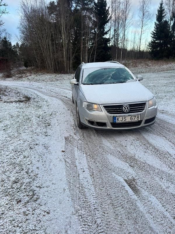 Begagnad 2010 VW Passat Kombi | 20 000 kr - Bild 1/4