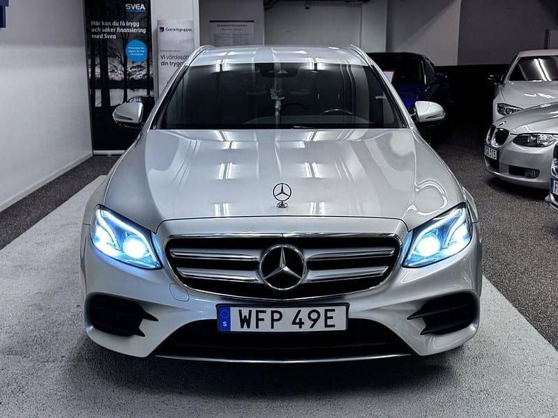 Begagnad Mercedes E300 AMG line 306 HK (225 kW) 2021 Silver Kombi