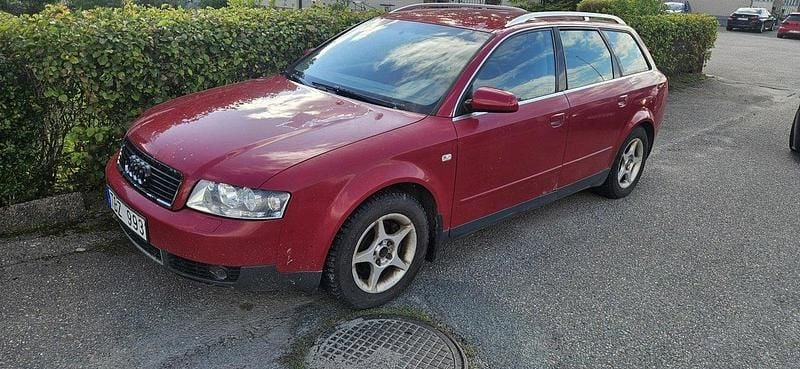 Röd Begagnad 2002 Audi A4 Kombi | 8 000 kr (Bra pris) - Bild 1/3