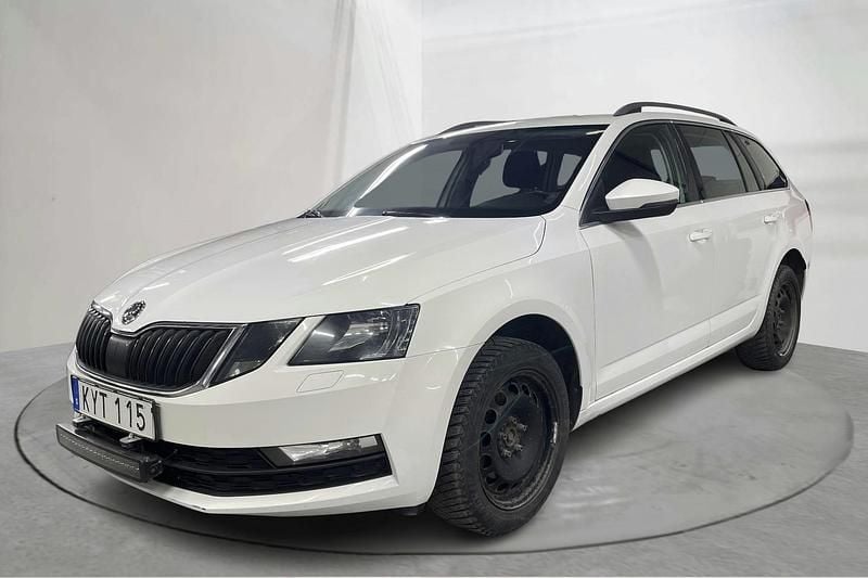 Vit Begagnad 2018 Skoda Octavia Kombi | 99 000 kr (Bra pris) - Bild 1/4