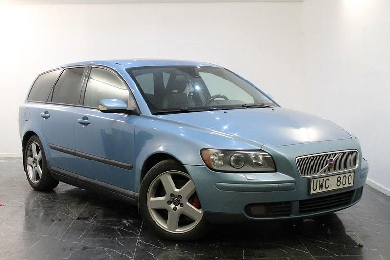 Blå Begagnad 2004 Volvo V50 Kombi | 19 900 kr (Dyr) - Bild 1/4