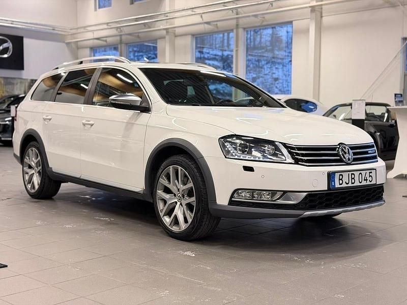 Begagnad VW Passat Alltrack 177 HK (130 kW) 2014 Vit Kombi