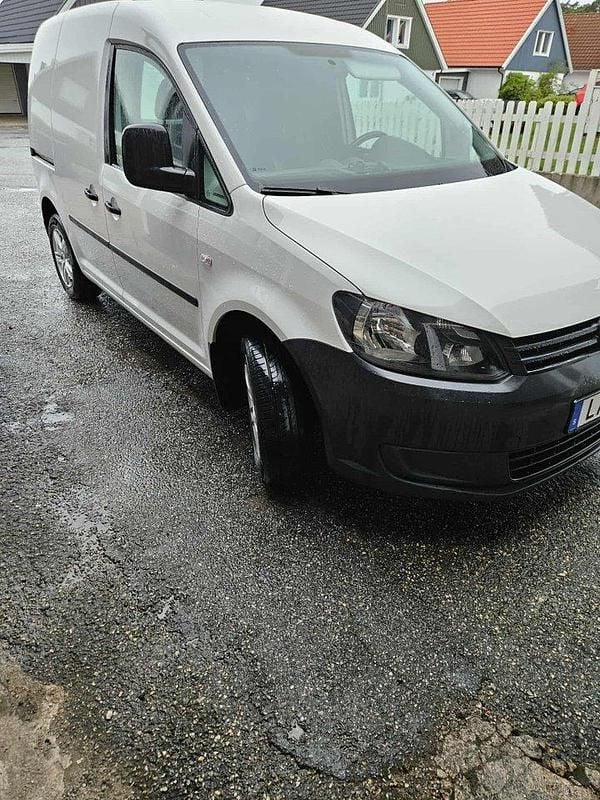 Vit Begagnad 2014 VW Caddy Minibuss | 62 000 kr (Marknadspris) - Bild 1/4