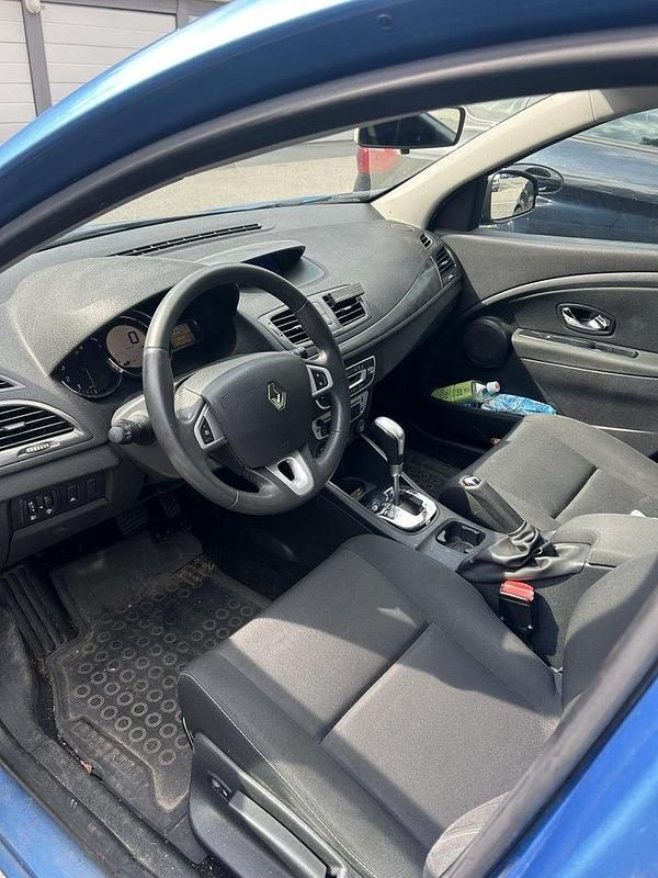 Blå Begagnad 2012 Renault Mégane III Halvkombi | 45 000 kr (Superpris) - Bild 1/4