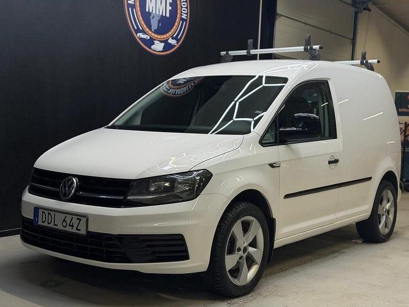 Begagnad VW Caddy 75 HK (55 kW) 2019 Vit Minibuss