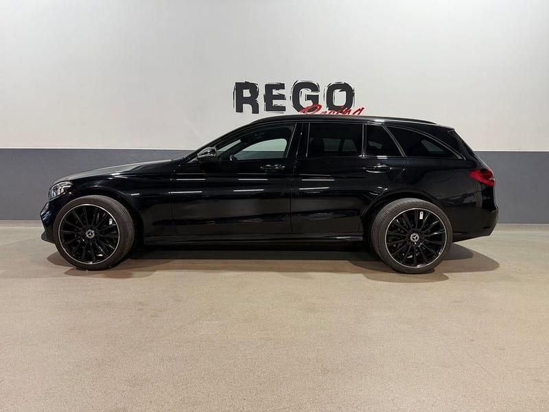 Begagnad Mercedes C220 AMG 194 HK (142 kW) 2021 Svart Kombi