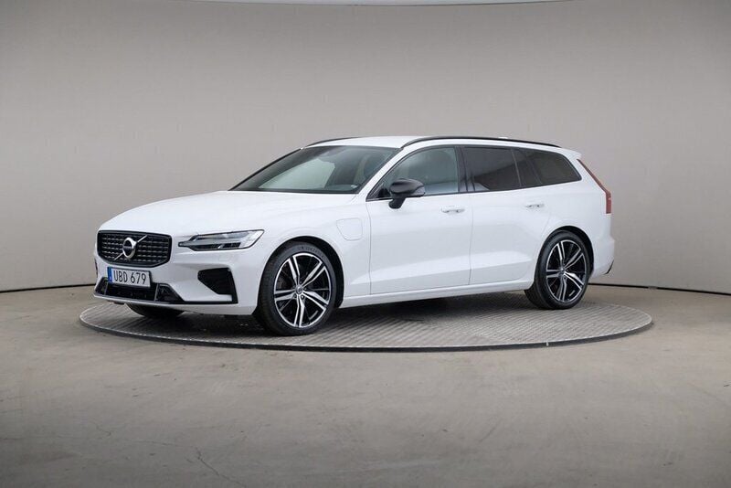 Vit Begagnad 2022 Volvo V60 R-Design Kombi | 385 000 kr (Marknadspris) - Bild 1/4