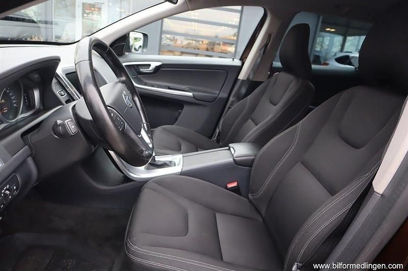 Begagnad Volvo XC60 150 HK (110 kW) 2017 Brun SUV