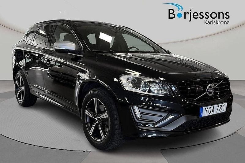 Svart Begagnad 2016 Volvo XC60 R-Design SUV | 259 000 kr (Marknadspris) - Bild 1/4