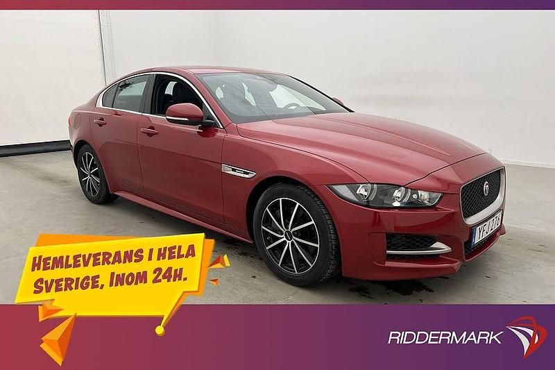 Röd Begagnad 2016 Jaguar XE R-Sport Sedan | 179 800 kr - Bild 1/3