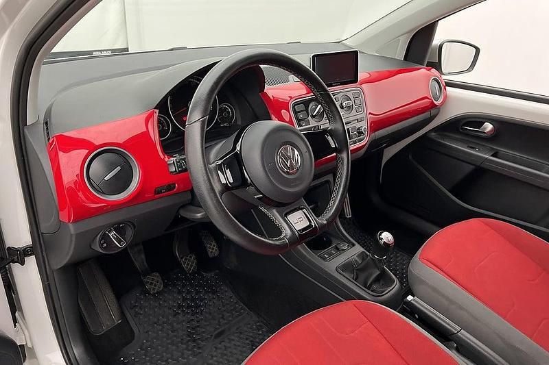 Vit Begagnad 2016 VW cross up! Halvkombi | 94 900 kr - Bild 1/2