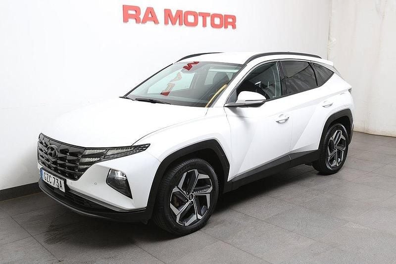 Vit Begagnad 2023 Hyundai Tucson Advanced SUV | 389 800 kr (Lite dyr) - Bild 1/3
