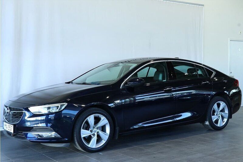Blå Begagnad 2017 Opel Insignia Business Halvkombi | 149 900 kr (Marknadspris) - Bild 1/4