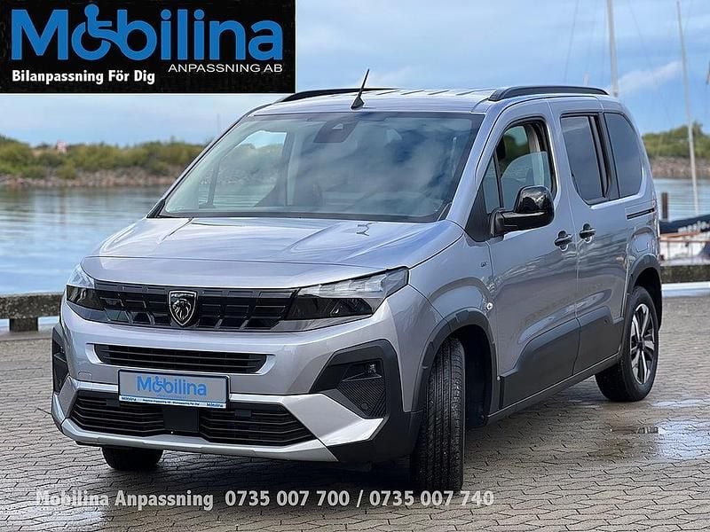 Ny Peugeot Rifter 131 HK (96 kW) 2025 Pearal nera black metalic Minibuss