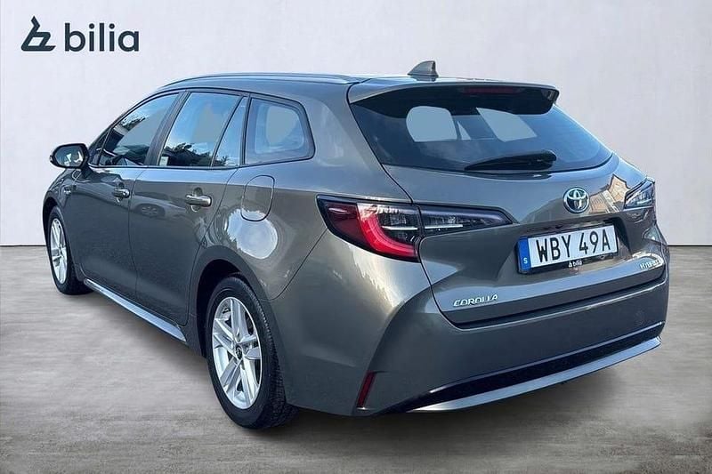 Begagnad Toyota Corolla 124 HK (91 kW) 2019 Grön Kombi