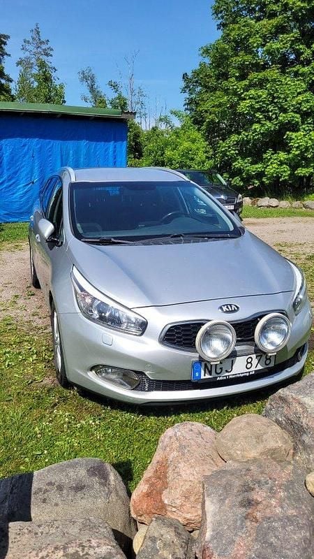 Begagnad 2013 Kia Ceed Kombi | 61 000 kr (Lite dyr) - Bild 1/4