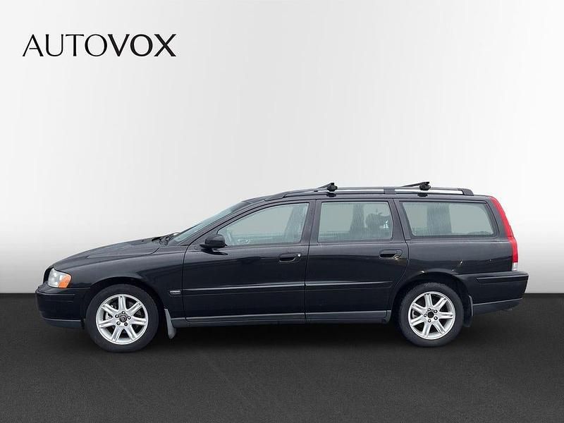 Begagnad Volvo V70 Kinetic 140 HK (102 kW) 2005 Svart Kombi