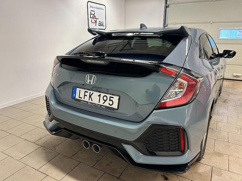 Begagnad Honda Civic Sport Plus 182 HK (133 kW) 2017 Grå metallic Halvkombi