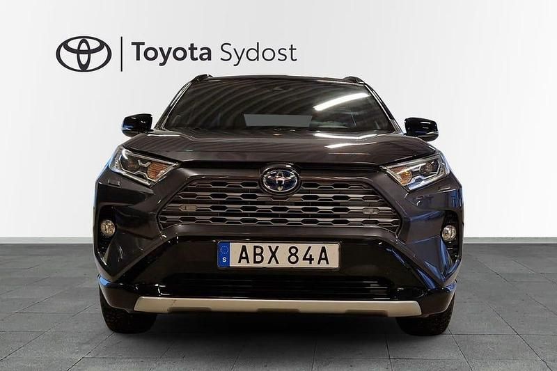 Begagnad Toyota RAV4 Hybrid Style 220 HK (161 kW) 2019 Grå SUV