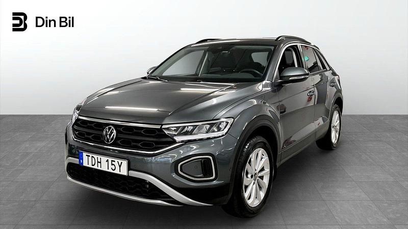 Grå (indium grey metallic) Begagnad 2024 VW T-Roc Life SUV | 309 900 kr (Dyr) - Bild 1/4