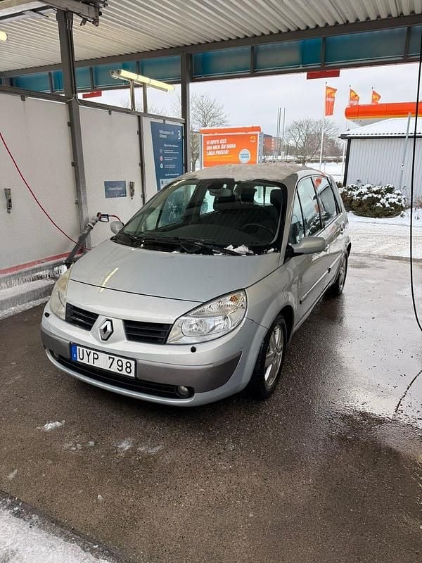 Begagnad 2004 Renault Scénic II Minibuss | 25 000 kr (Marknadspris) - Bild 1/4