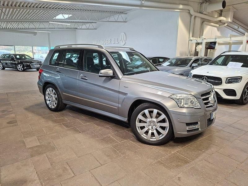 Silver (palladium silver) Begagnad 2011 Mercedes GLK220 SUV | 149 800 kr (Marknadspris) - Bild 1/4