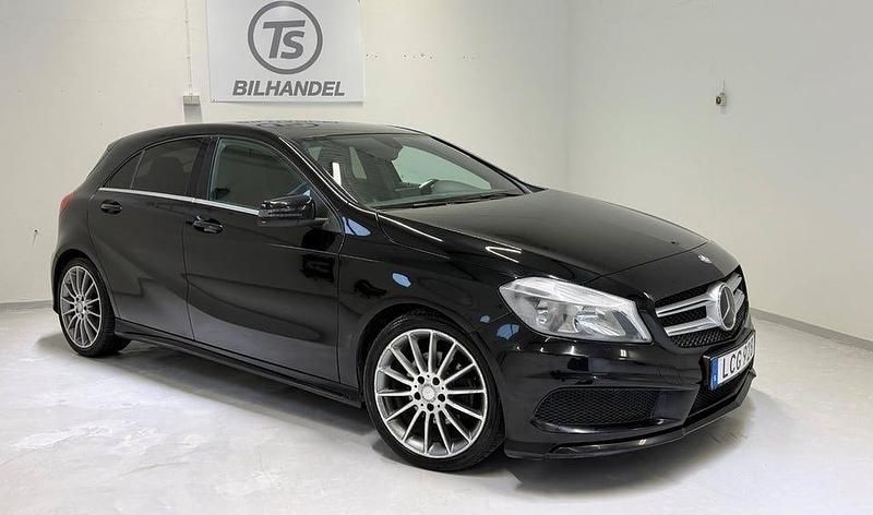 Svart Begagnad 2014 Mercedes A180 AMG line Halvkombi | 109 900 kr (Marknadspris) - Bild 1/4