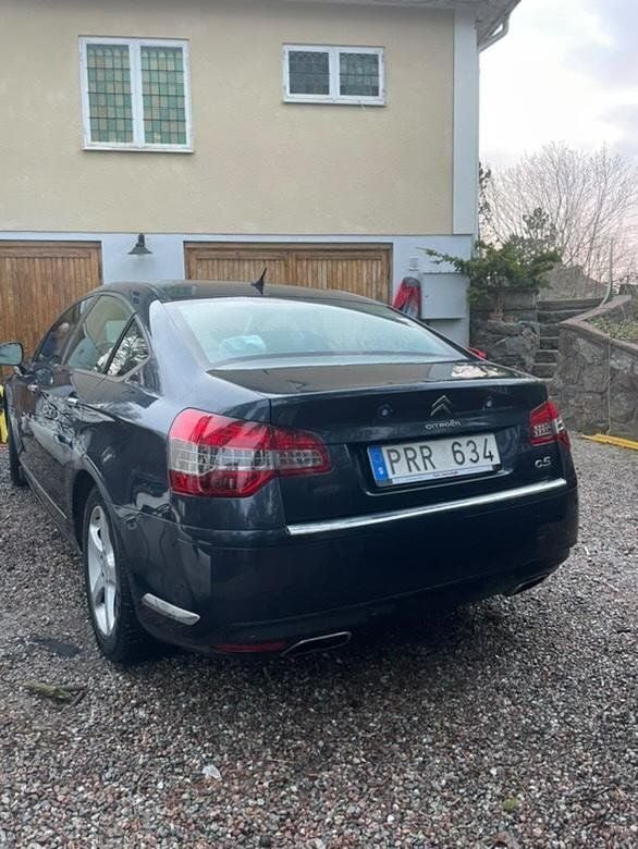 Blå Begagnad 2012 Citroën C5 Sedan | 75 000 kr (Bra pris) - Bild 1/4