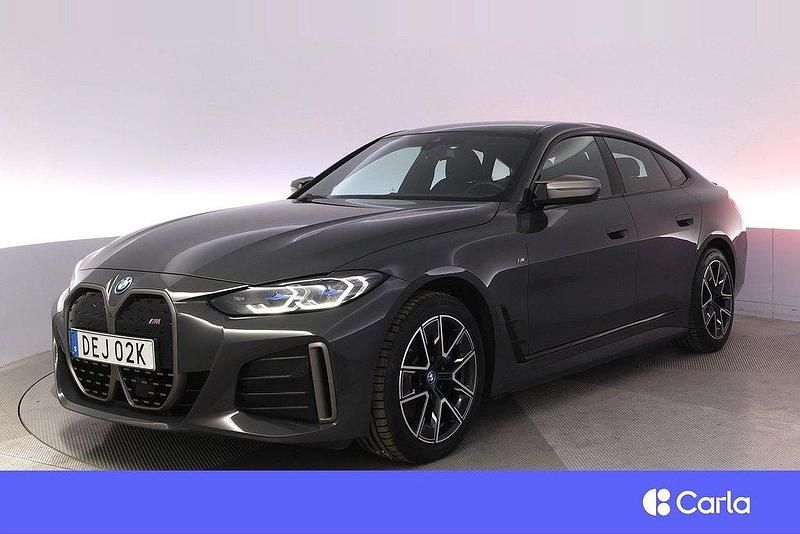 Grå Begagnad 2023 BMW i4 M Sport Sedan | 539 900 kr - Bild 1/4