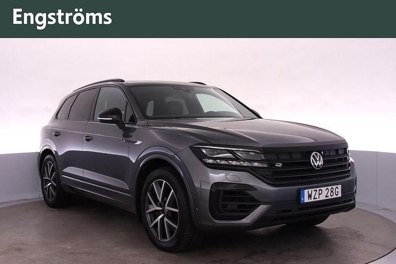 Grå Begagnad 2021 VW Touareg SUV | 589 000 kr (Marknadspris) - Bild 1/4