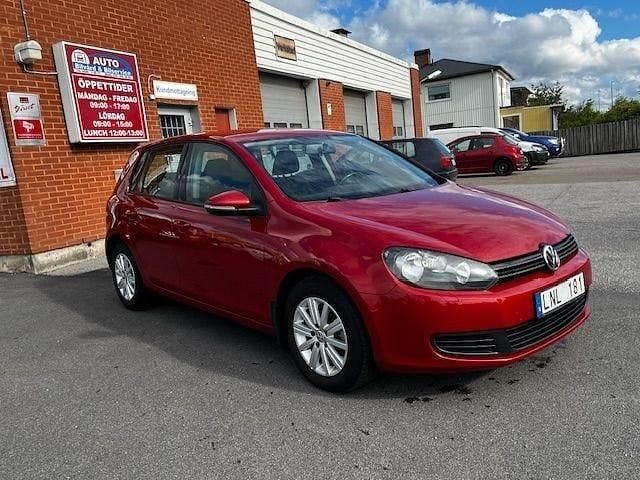 Begagnad VW Golf VI 122 HK (89 kW) 2010 Röd Halvkombi