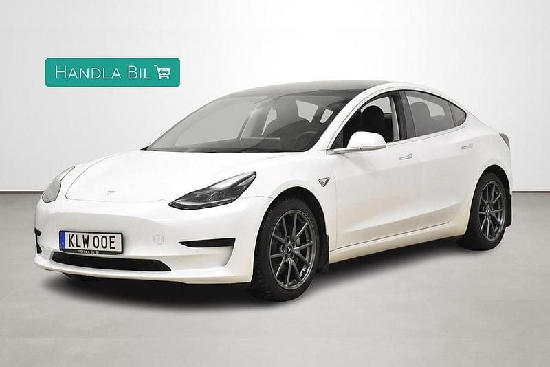 Begagnad Tesla Model 3 Standard Range Plus 239 kW (325 HK) 2020 Vit Sedan