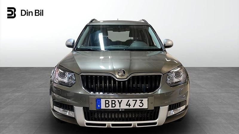 Begagnad Skoda Yeti 140 HK (102 kW) 2015 Grön SUV
