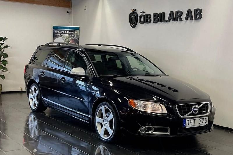 Begagnad Volvo V70 R-Design 180 HK (132 kW) 2011 Svart Kombi