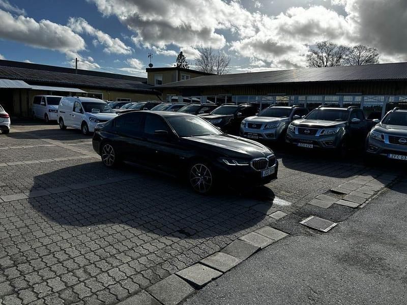 Begagnad BMW 530 iPerformance 292 HK (214 kW) 2022 Svart Sedan