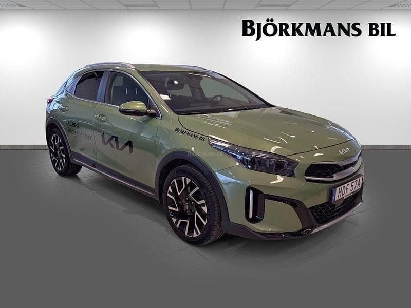 Begagnad Kia XCeed 105 HK (77 kW) 2023 Grön (/ce6/ celadon green m) SUV