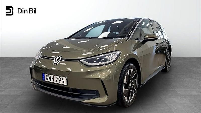 Grön Begagnad 2023 VW ID.3 Pro Halvkombi | 374 800 kr (Dyr) - Bild 1/4